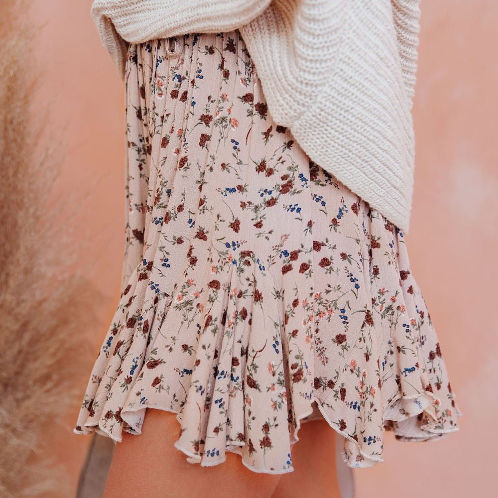 LAST ONE -VERSA FLORAL RUFFLE SHORTS - TAUPE - Picture 8 of 10